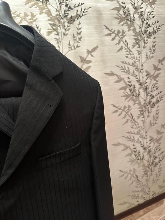 Продам костюм черный