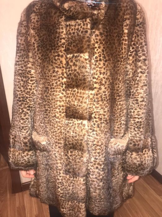 Норковая шуба сатылады.