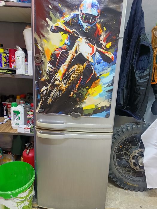 Продам отличный холодильник