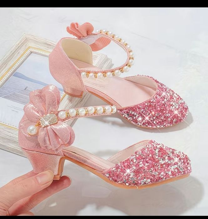 Продам платье для девочек