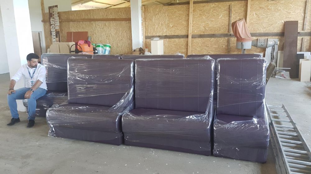 Canapele restaurant bar club cafenea