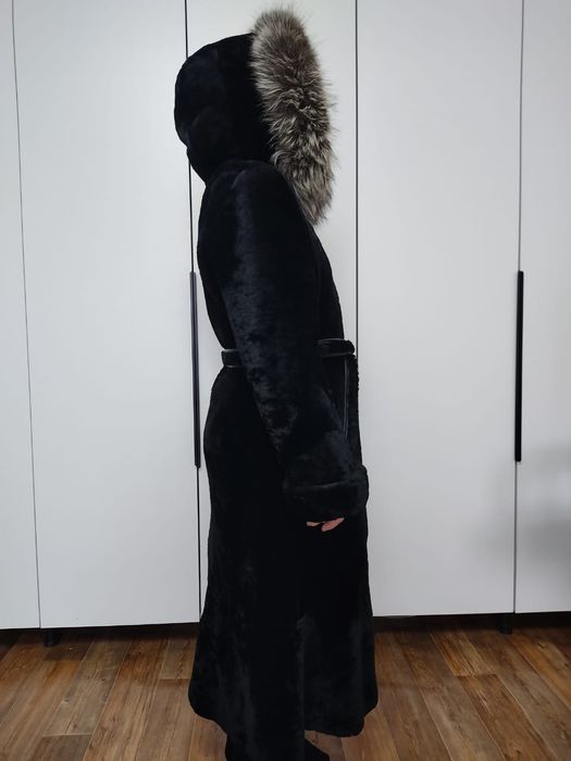 Продам шубу мутон с мехом