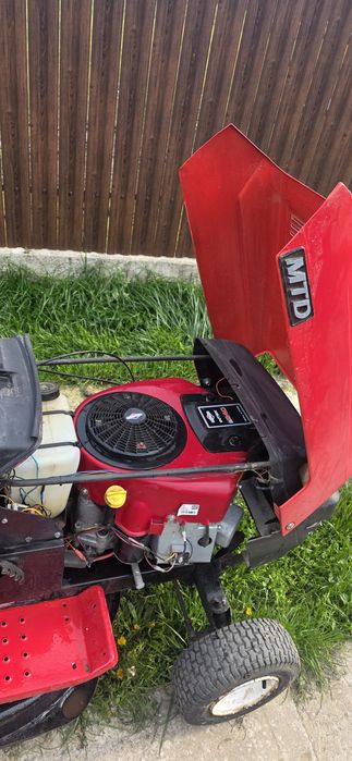 Tractoras gazon MTD 24 cai