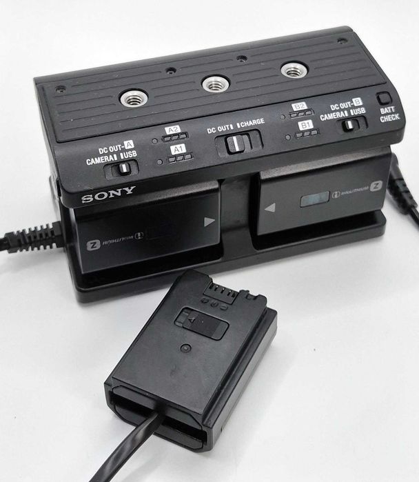Адапторен комплект Sony NPA-MQZ1K за няколко батерии NP-FZ100 , NP-FW50