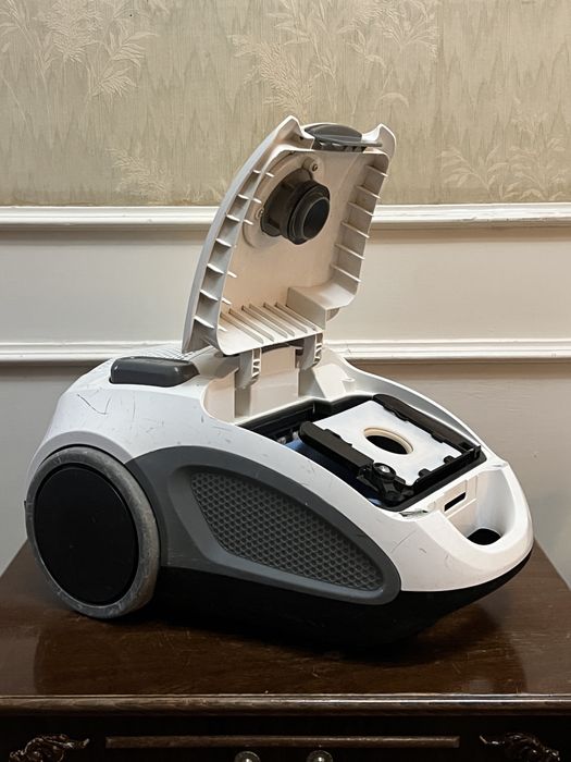 Пылесос Artel VCB0120