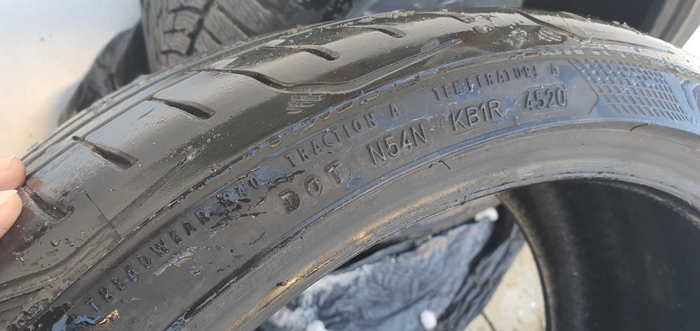 Anvelope iarna Dunlop si GoodYear