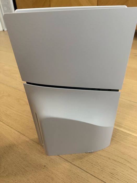 Consolă Sony PlayStation 5 (PS5) Slim Disc Edition 1TB (Model CFI-2116) – GARANTIE EMAG SEP 2028