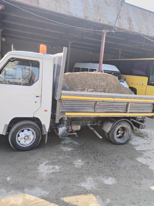 Nissan trade, basculabila pe 3 părți!