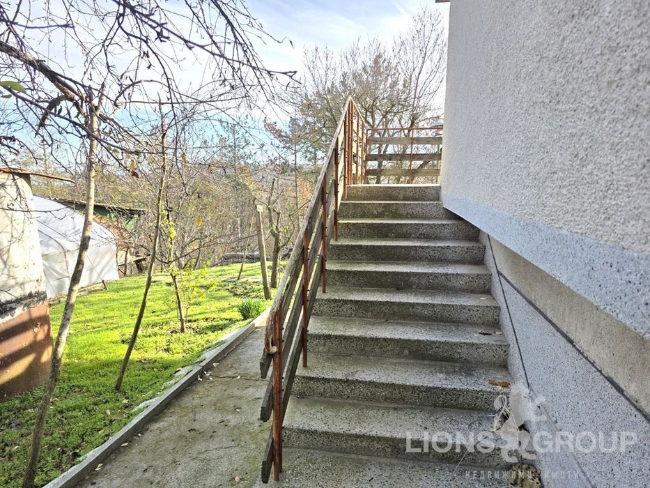 Къща във Варна, област - с.Константиново, РЗП 100 кв.м., цена 105000 €