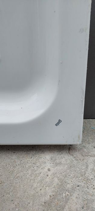 Cadita dus semirotund