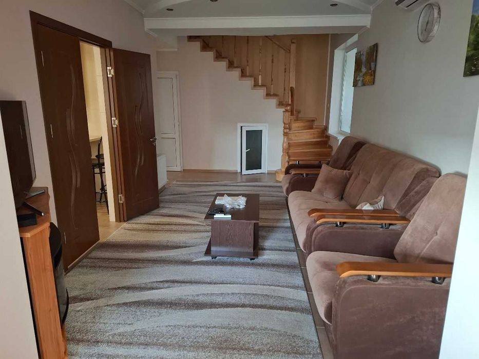 Дава се под наем Двустаен апартамент в София, Лозенец - 87 кв.м за 425 € - Снимка #2