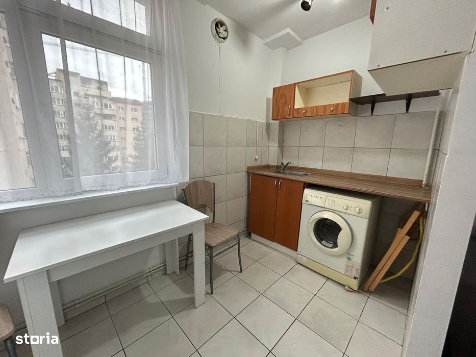 Garsoniera de vanzare - zona Spitalul Judetean