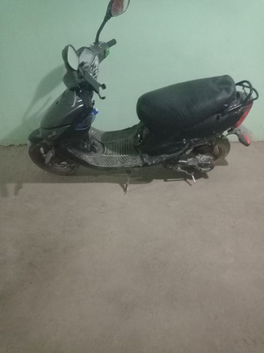 Skuter sotiladi benzinlik 50 kubalik