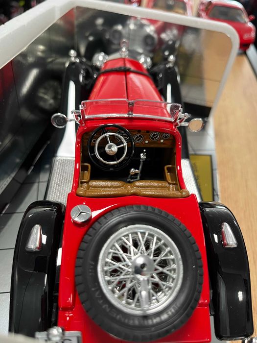 BBURAGO метален колекционерски модел  MERCEDES BENZ SSK 1928г. 1:18