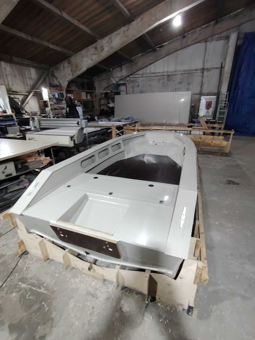 Лодка "Magnum-380"