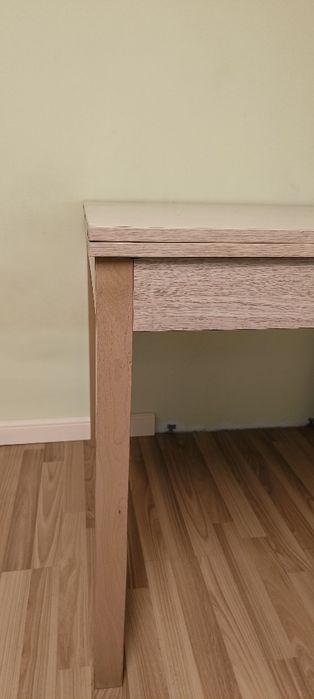 Чисто нова разтегателна трапезна маса