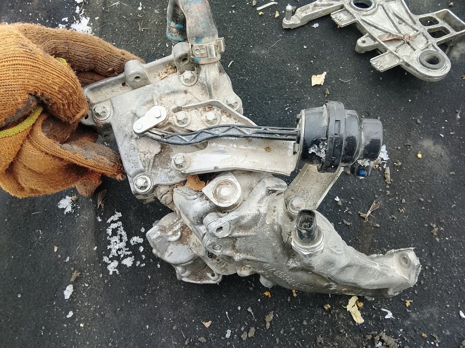 Запчасти на Мерседес w212