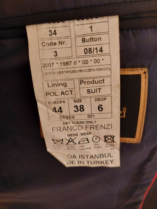 Продам отличный костюм