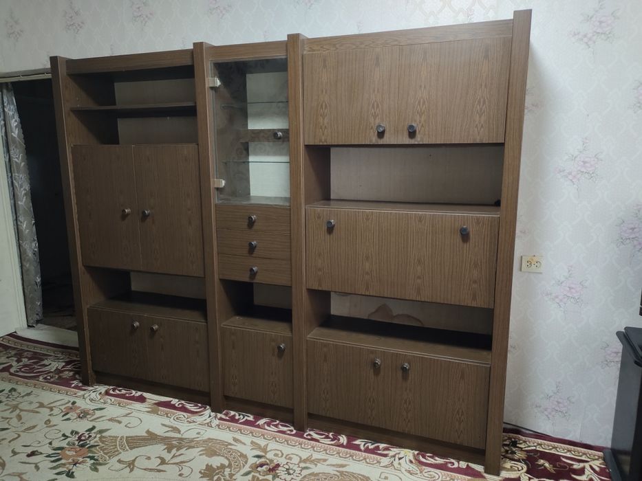 Шкаф стенка в хорошем состоянии: 900 000 so’m