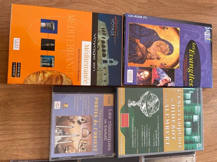CD-uri /DVD-uri educaționale PC și MacOS