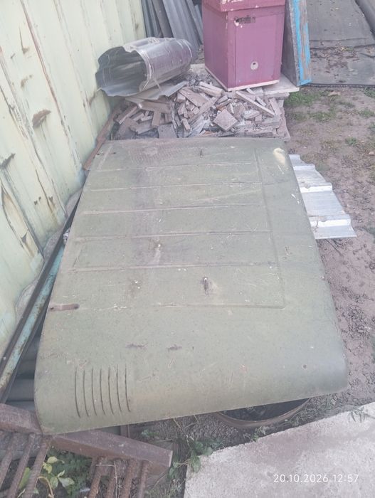 Продам капот уаз