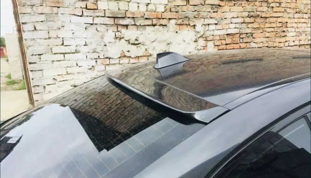 Eleron / Lip Spoiler Lunetă BMW Seria 5 F10 – Model ACS, Negru Lucios