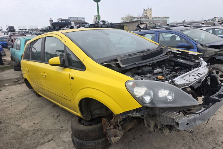 Lampa / Tripla stop dreapta pe aripa Opel Zafira 2006