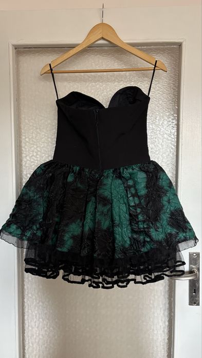 Официална къса рокля в зелено и черно