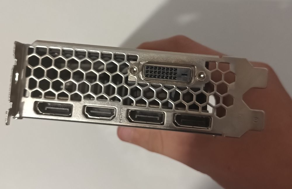 Vând placa video gtx 1060