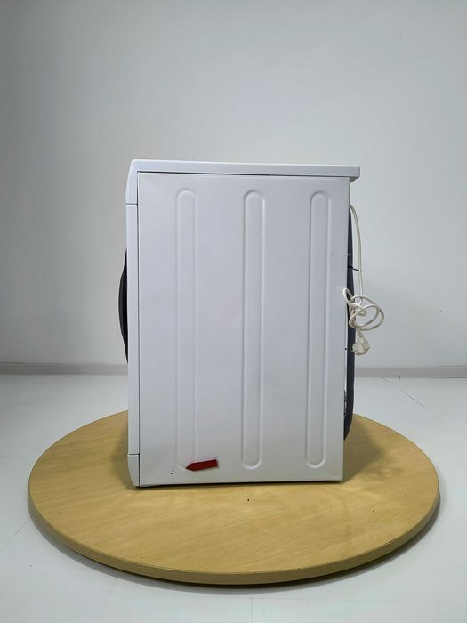 ~ Fără Utilizare ~ Masina de spalat Rufe 8Kg  Bauknecht Germania B247