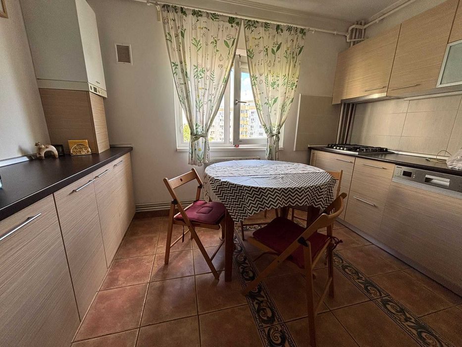 Apartament 2 camere in Tei -Lizeanu, Strada Deleni, Centrala termica, Spatios, decomandat