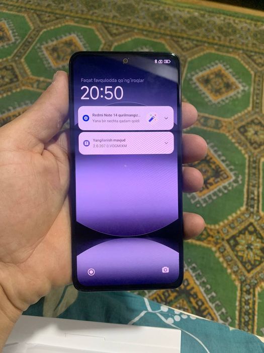 Telefon sotiladi 
Xotira 8/128
Black
Full 
Ishlatilmagan
Narxi 2.200.0