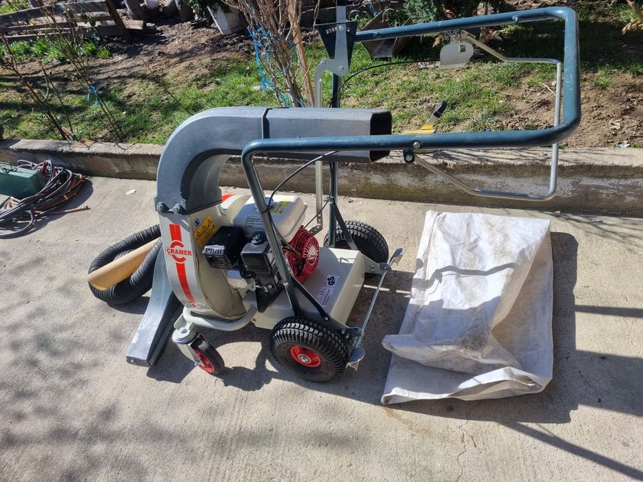 Aspirator,suflanta frunze Honda cu motor termic  Cremer LS 5000