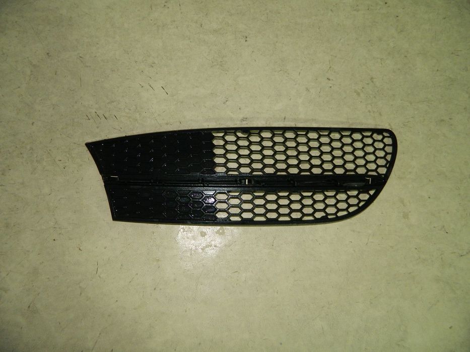 Grila radiator partea stanga, Alfa Romeo 147, 01-05, 46776670