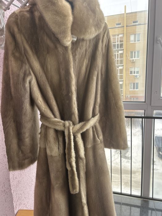 Продам норковую шубу
