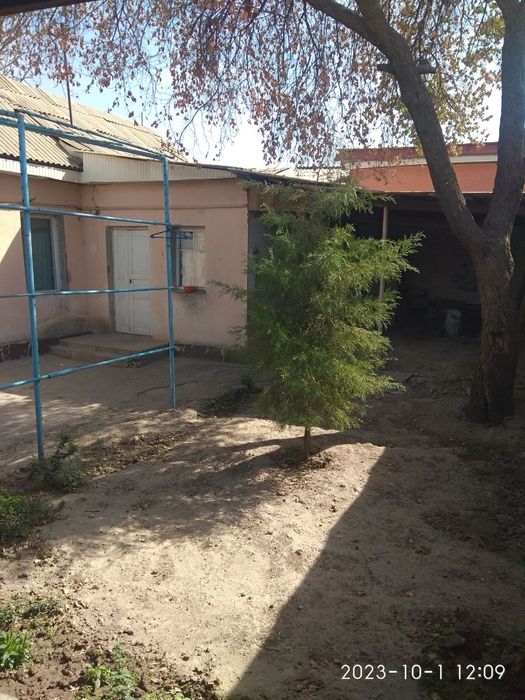 Срочна сотилади 3 сотих