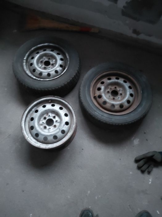 Диск с шинами на Ваз