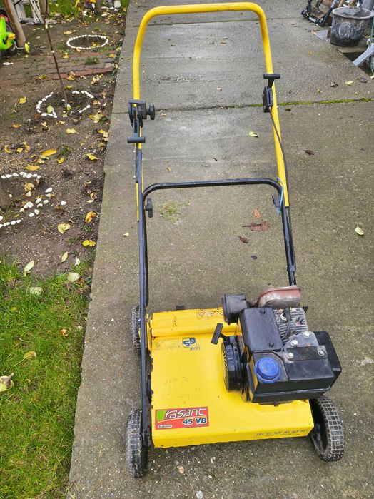 Scarificator gradina gazon