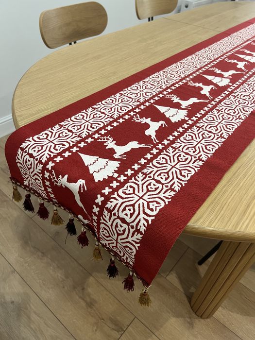 Раннер, дорожка для новогоднего стола