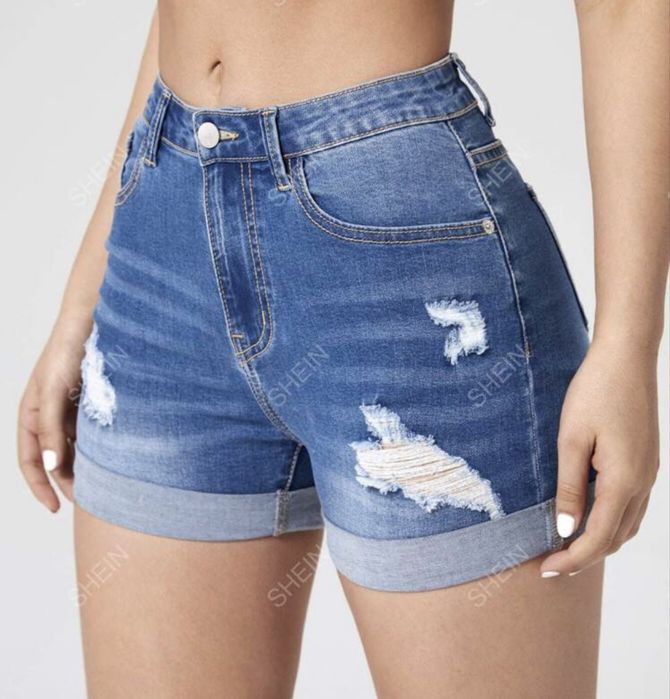 Pantaloni scurti