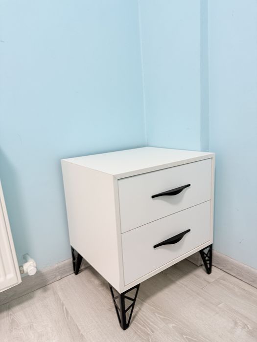 Тумбочка очень качественный,новый