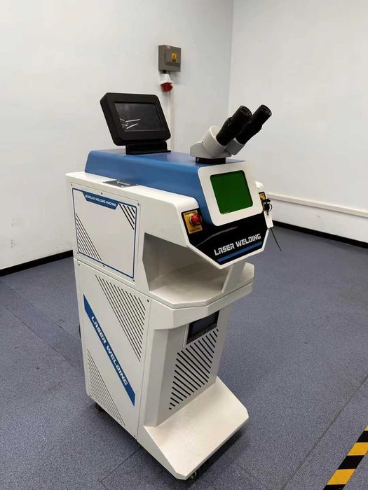 Лазерный сварочный аппарат 200W для ювелирных изделий (YAG Laser)
