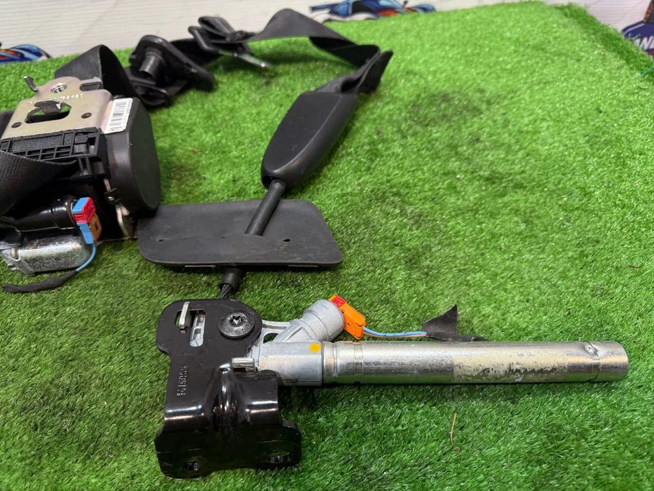 CENTURA SIGURANTA FATA DREAPTA RENAULT MEGANE III B95 1.6 DIESEL 2014 COD OEM 868840008R 2008-2016