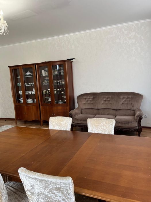 Стол 4,20 м и стулья. дерево