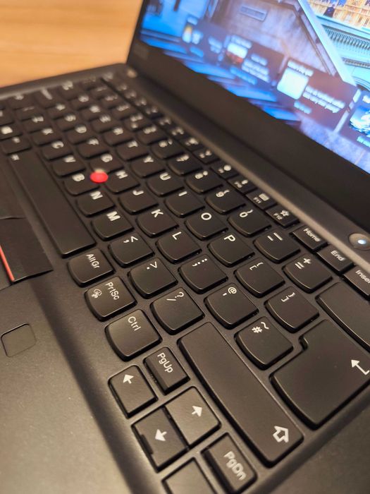 Лаптоп Lenovo Thinkpad T490s 16gb DDR4 RAM, 512GB NVME SSD, TOUCHSCREEN