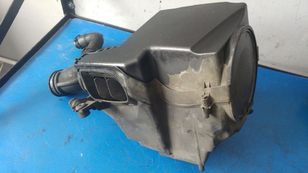 carcasa filtru aer ford focus 2 1.6 tdci 7m51-9600-bf
