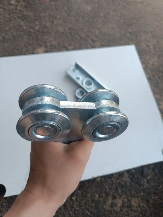 Ролик железный для варота