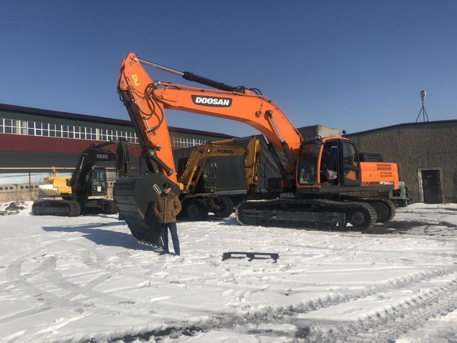 Услуги, Аренда Гусеничного Экскаватора 1.8, 1.9, 2.1м3 Гидромолот ...