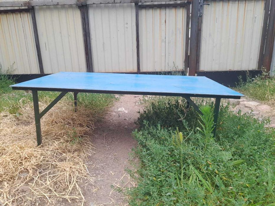 Продам стол чайный