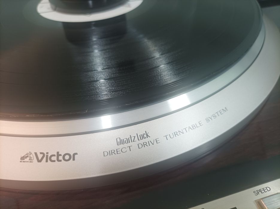 Проигрыватель винила Victor ql y5